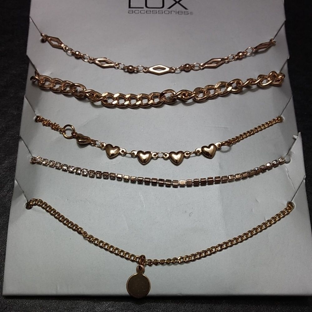 Lux five necklace set
